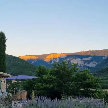 Mas Tulipe De Soie ベッド・アンド・ブレックファスト