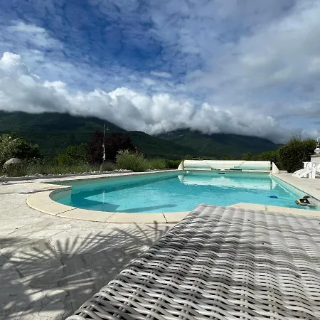 Mas Tulipe De Soie ベッド・アンド・ブレックファスト Bevons