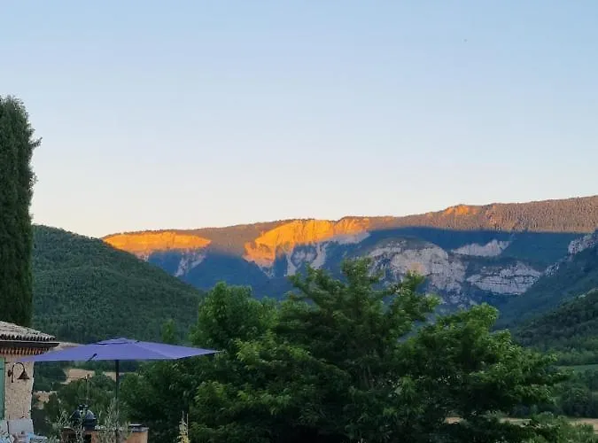 Mas Tulipe De Soie Bed & Breakfast