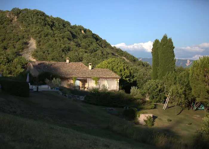 Mas Tulipe De Soie Bed & Breakfast